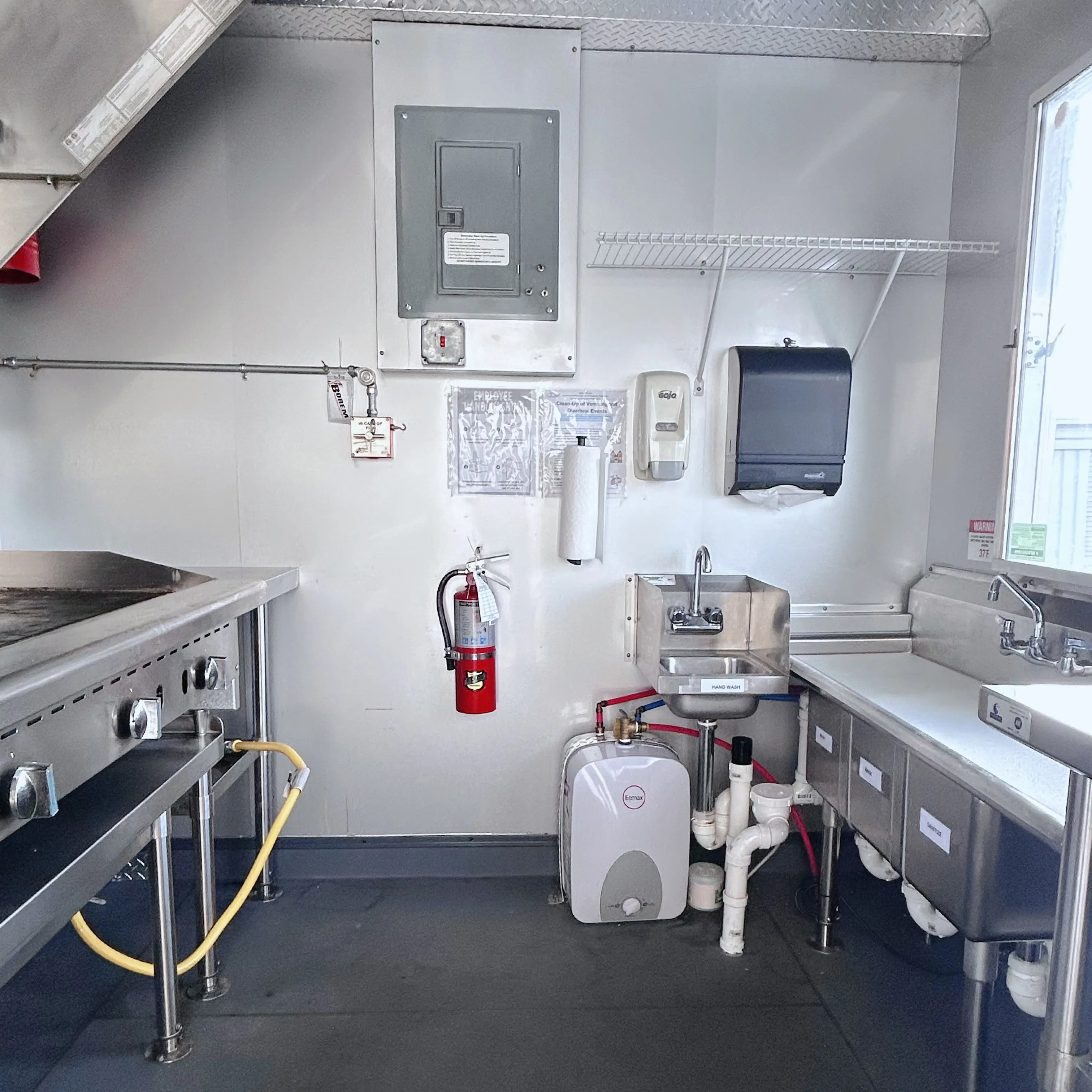 For Sale!!! Like-New 8 x 10 Food Truck Trailer — Image 3